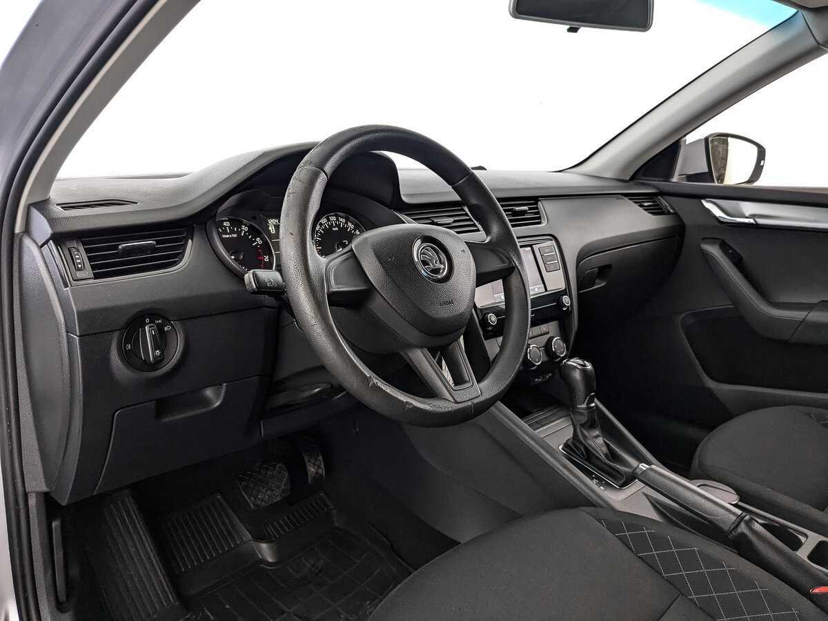 Купить Skoda Octavia, 2017, 165 576 км, фото №11