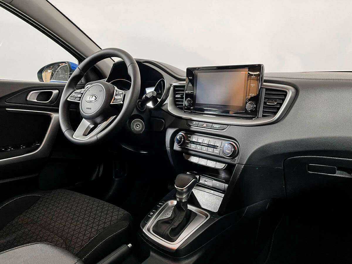 Купить Kia Ceed, 2020, 66 000 км, фото №9