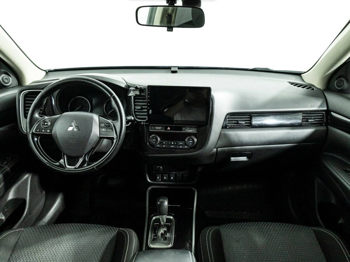 Купить Mitsubishi Outlander III Рестайлинг 3, 2018, 148 747 км, фото №13