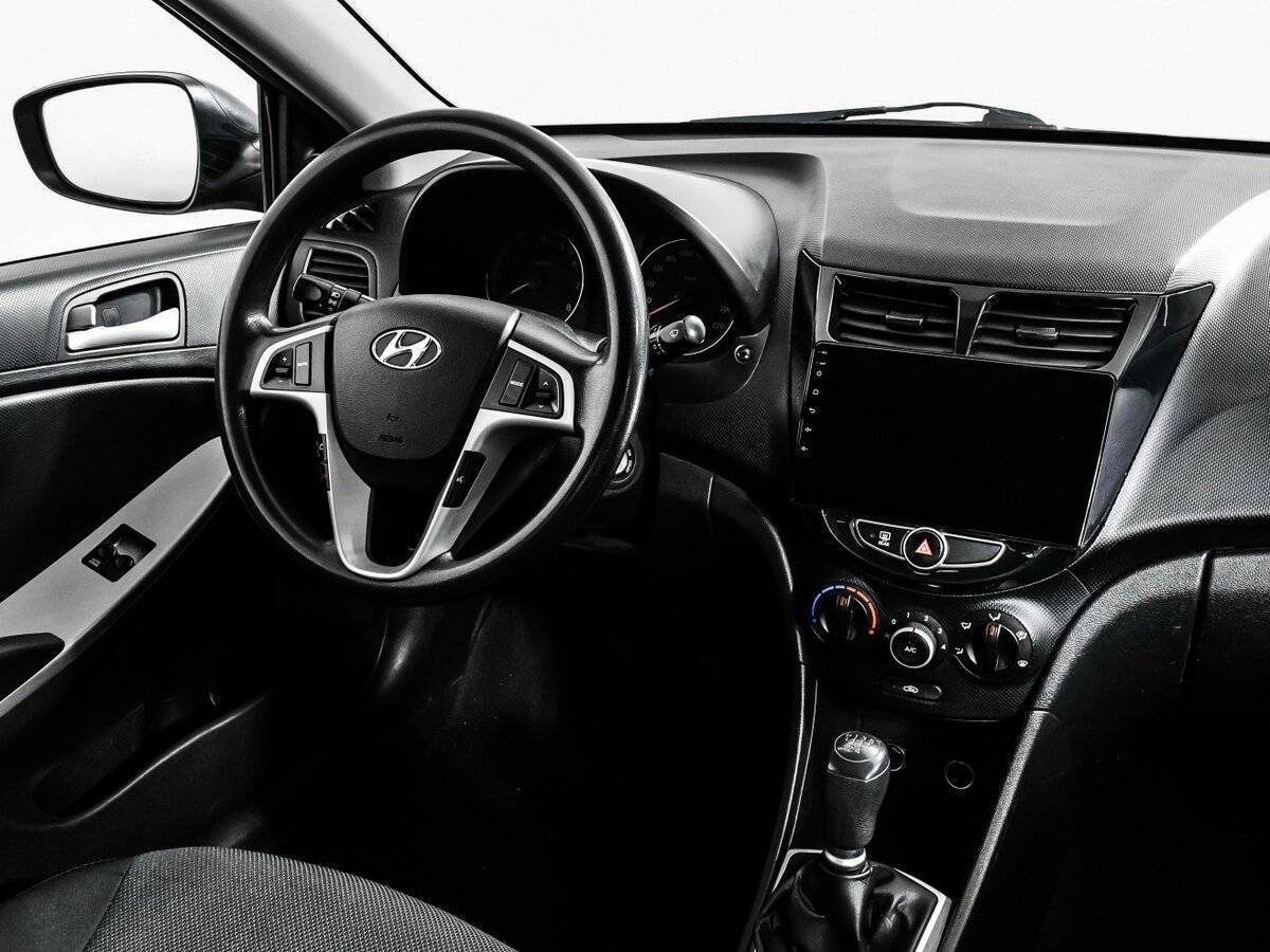 Купить Hyundai Solaris, 2012, 191 908 км, фото №9