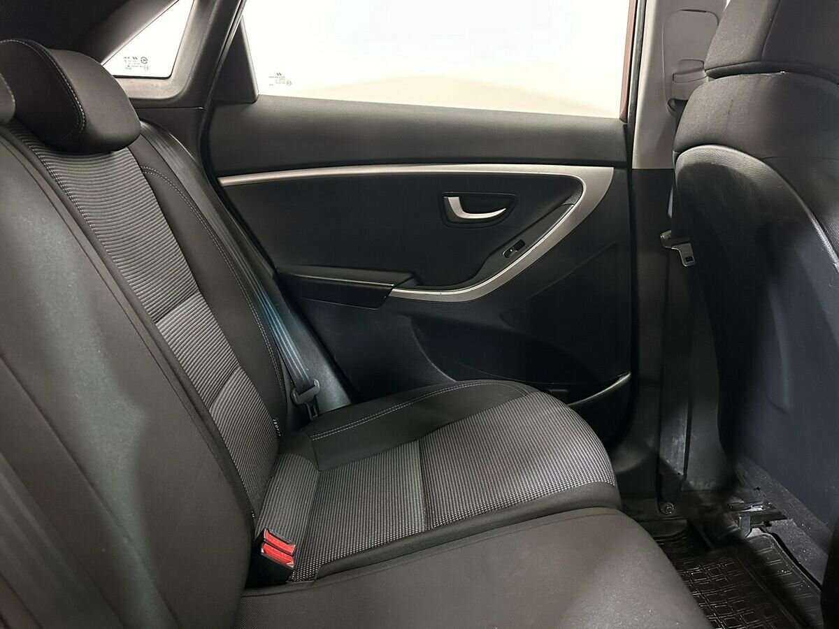 Купить Hyundai i30, 2012, 229 547 км, фото №11