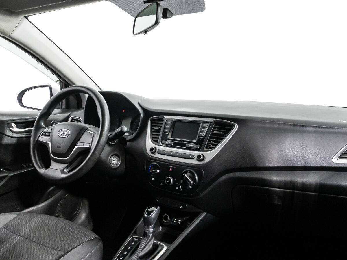 Купить Hyundai Solaris, 2017, 158 415 км, фото №9