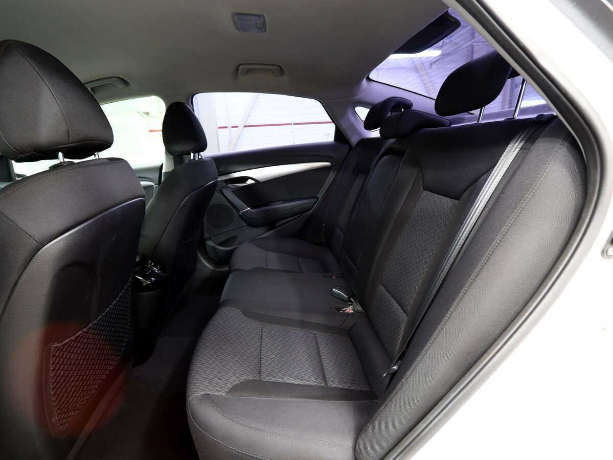 Купить Hyundai i40, 2014, 111 000 км, фото №10