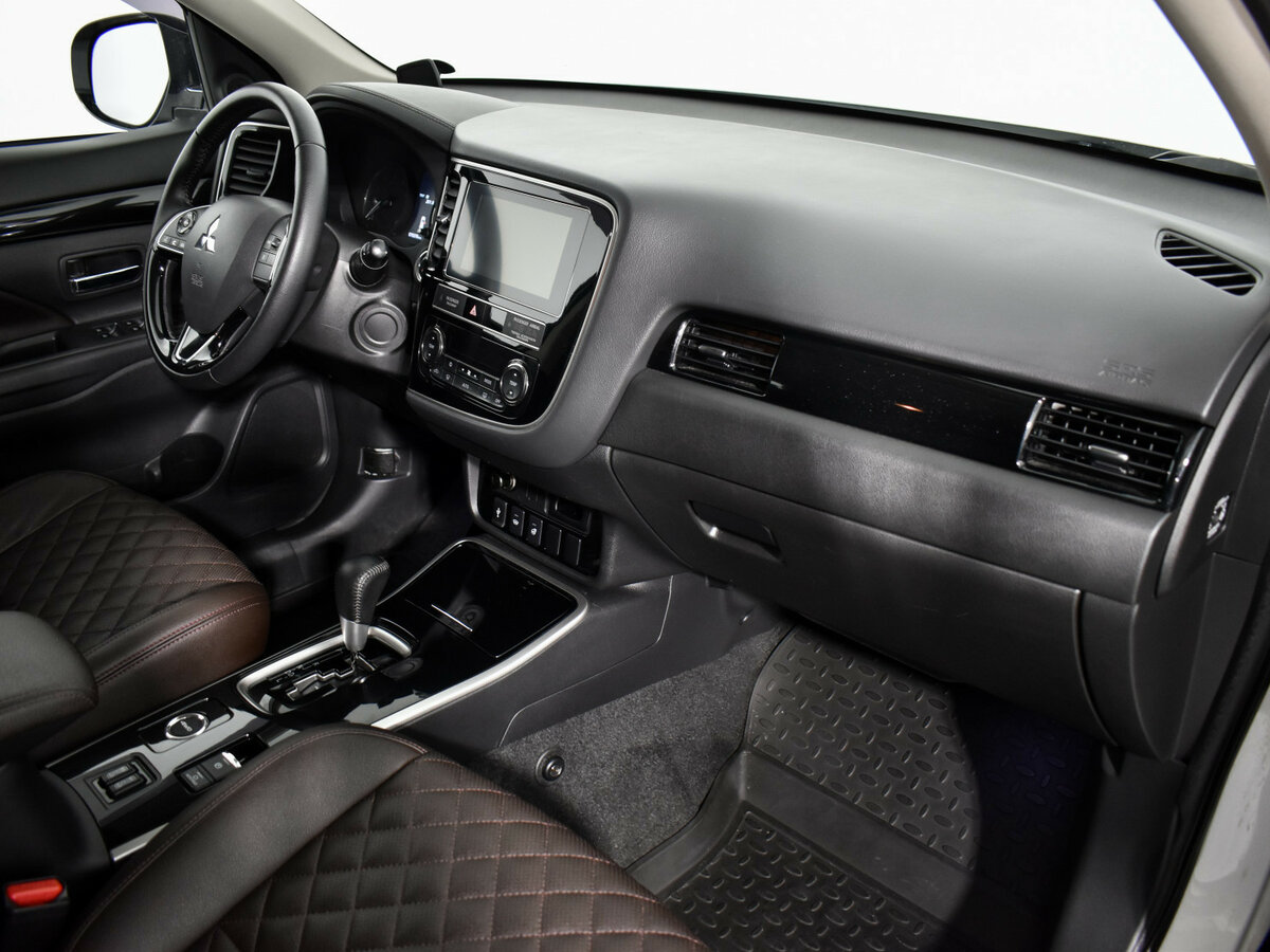 Купить Mitsubishi Outlander III Рестайлинг 3, 2019, 70 374 км, фото №9