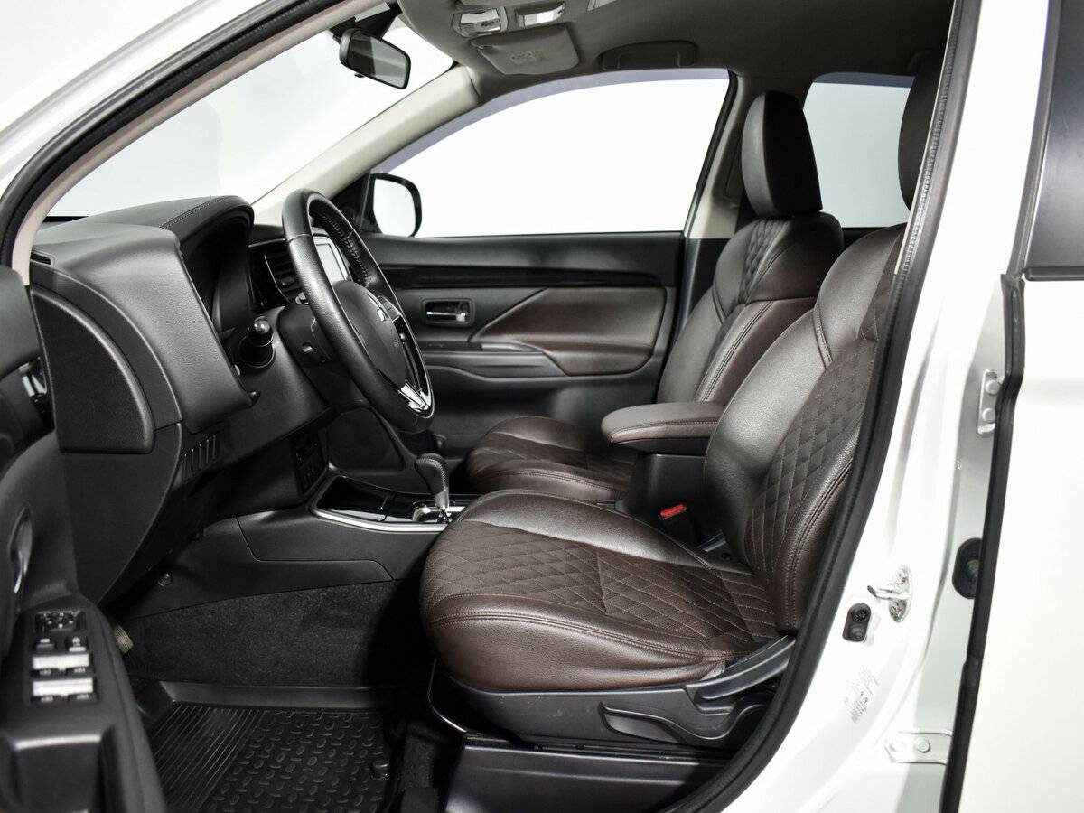 Купить Mitsubishi Outlander III Рестайлинг 3, 2019, 70 374 км, фото №8