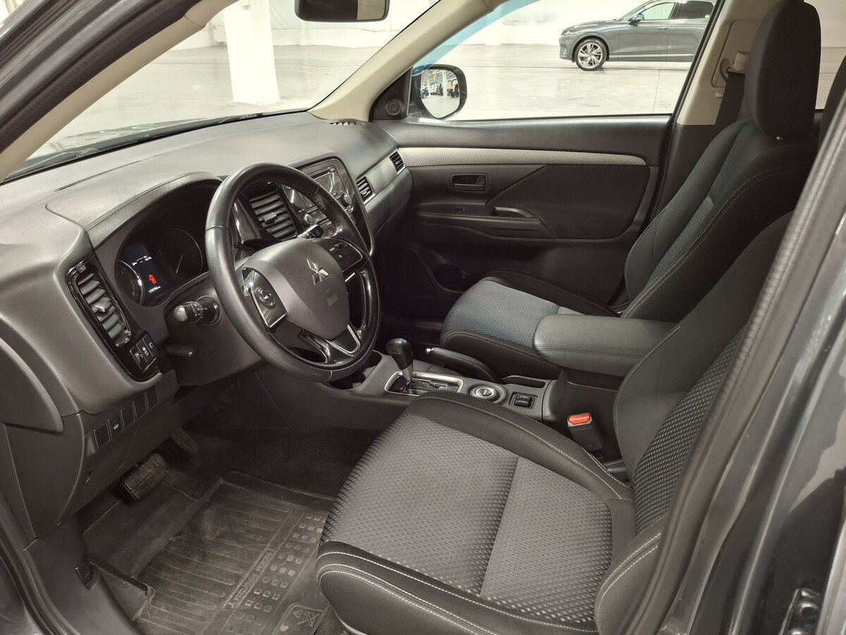 Купить Mitsubishi Outlander III Рестайлинг 2, 2015, 174 713 км, фото №16