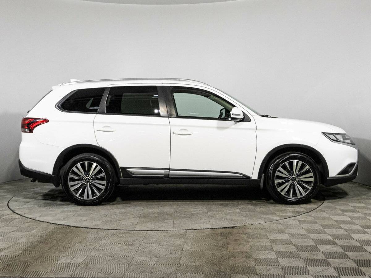 Купить Mitsubishi Outlander, 2020, 110 000 км, фото №4