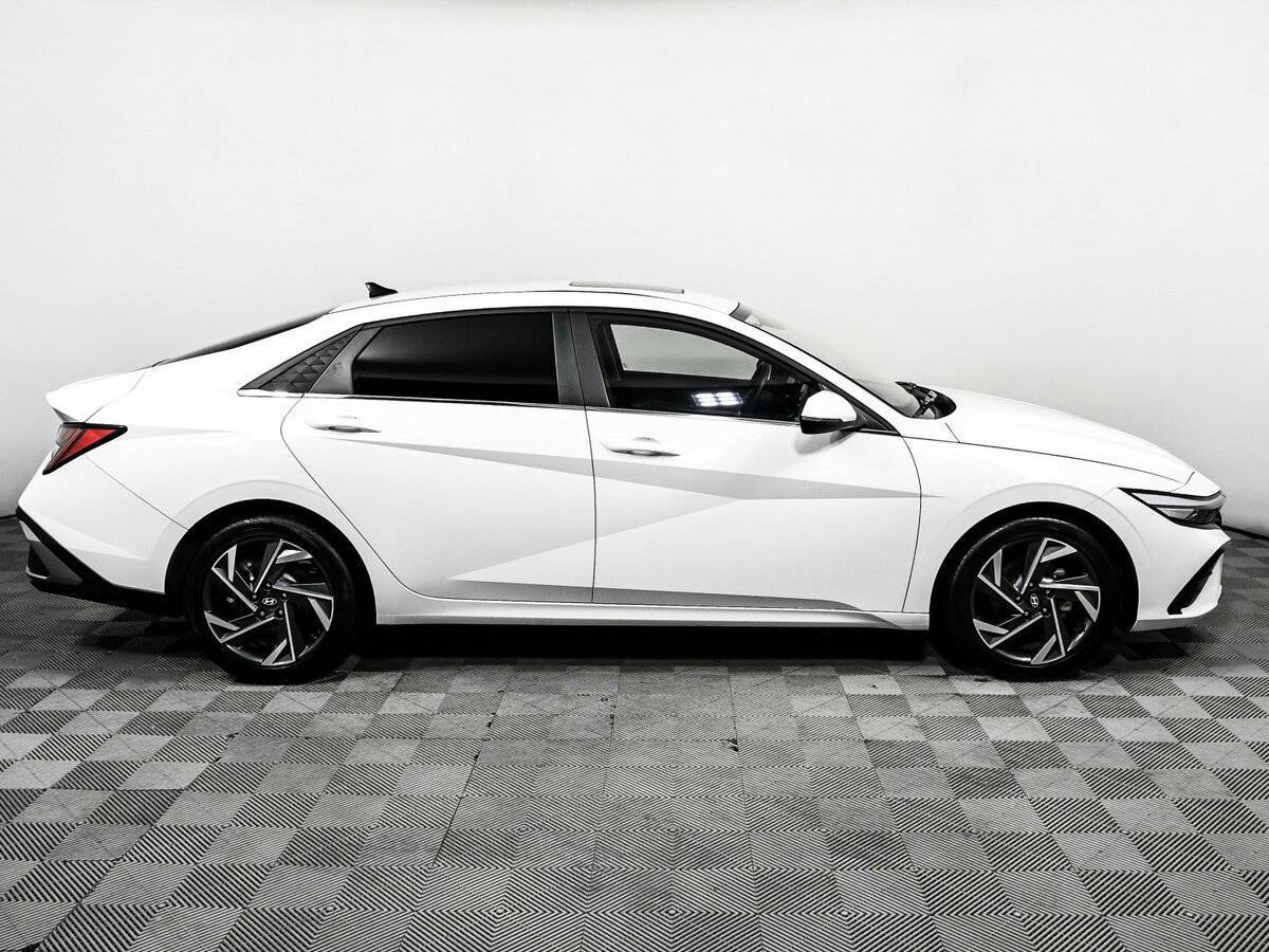 Купить Hyundai Elantra, 2023, 38 900 км, фото №4