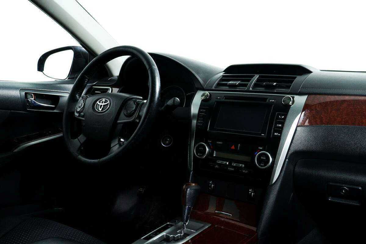 Купить Toyota Camry, 2012, 228 268 км, фото №9