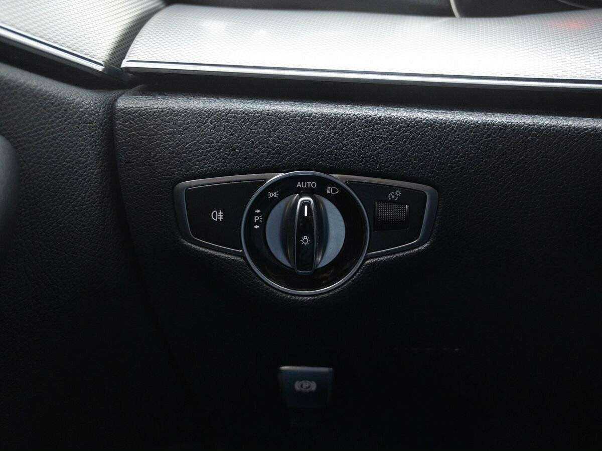 Купить Mercedes-Benz E-Класс 200, 2017, 136 730 км, фото №21