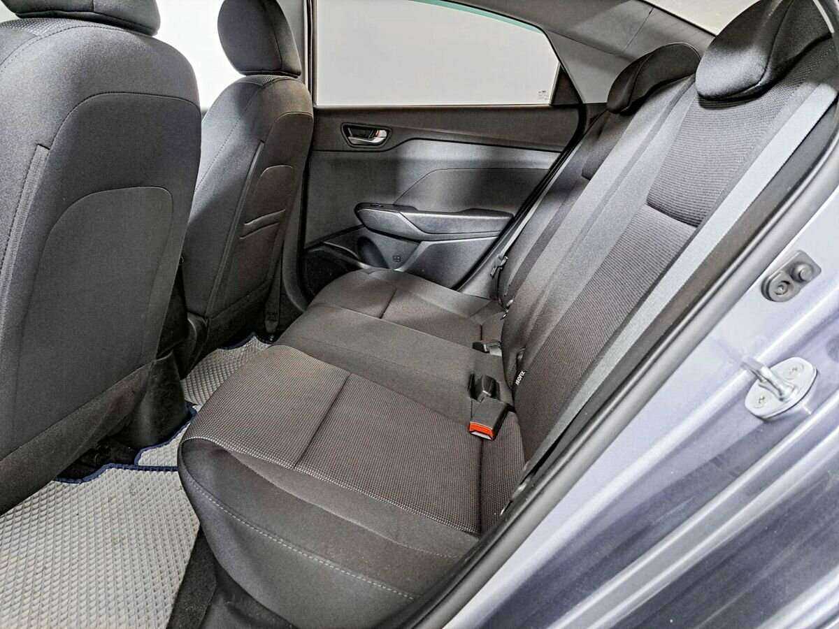 Купить Hyundai Solaris, 2018, 111 000 км, фото №10