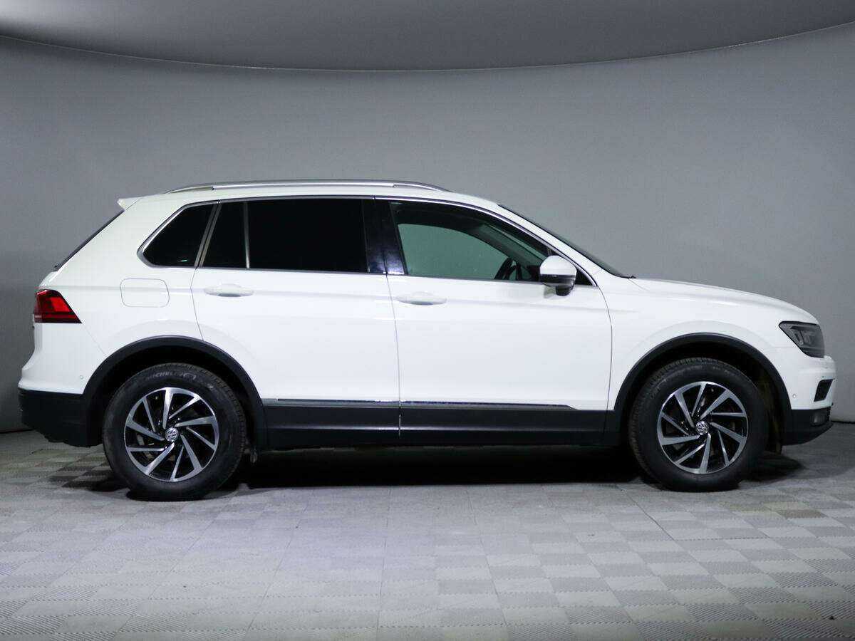 Купить Volkswagen Tiguan, 2018, 107 000 км, фото №4