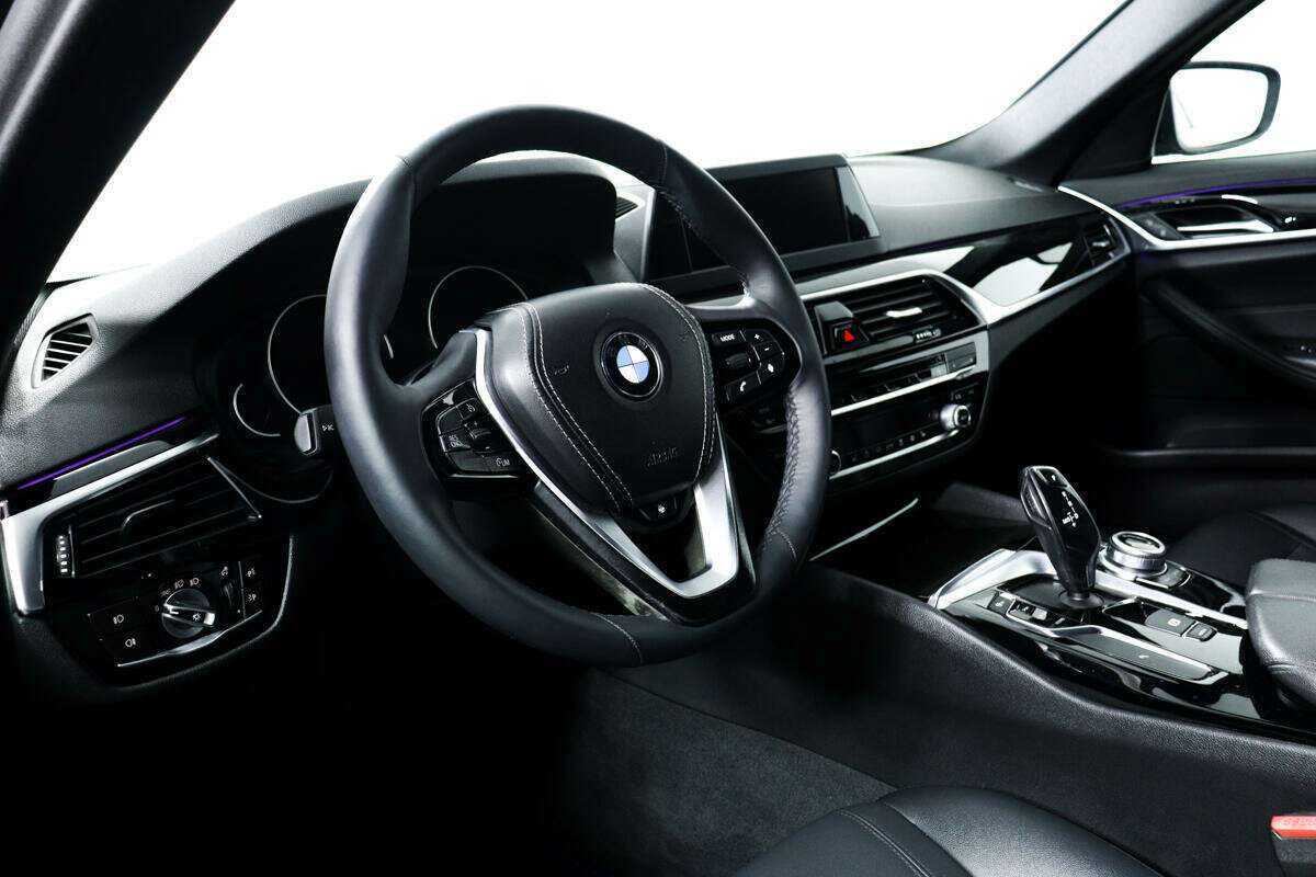 Купить BMW 5 серии 520i, 2017, 184 421 км, фото №13