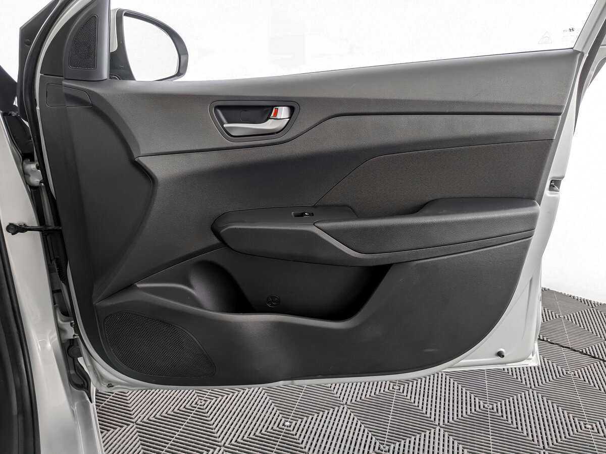 Купить Hyundai Solaris, 2019, 91 376 км, фото №19