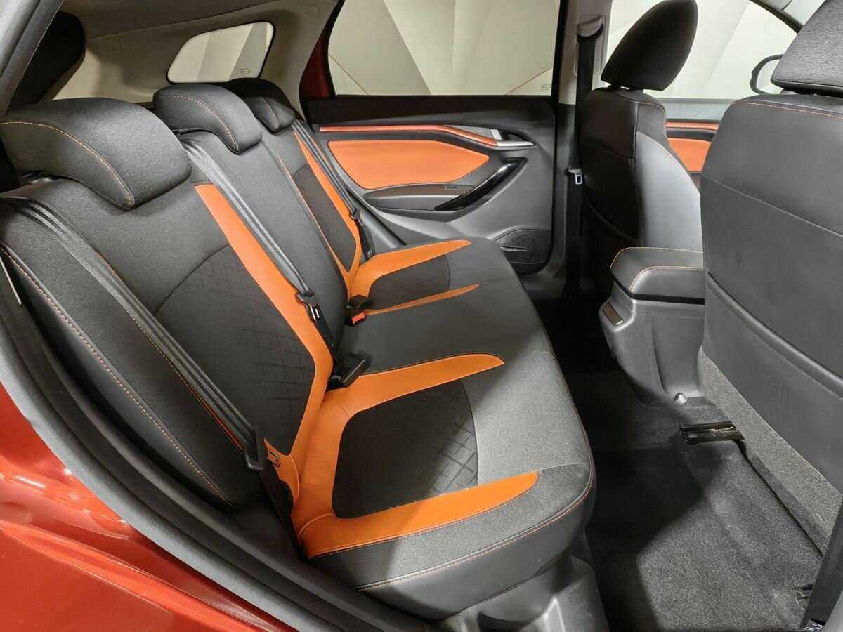 Купить Lada (ВАЗ) Vesta SW Cross, 2019, 72 275 км, фото №12