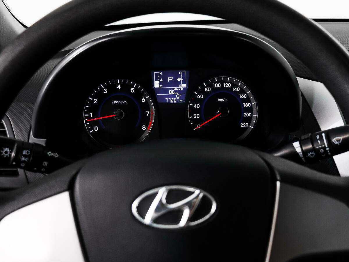 Купить Hyundai Solaris, 2016, 77 286 км, фото №15