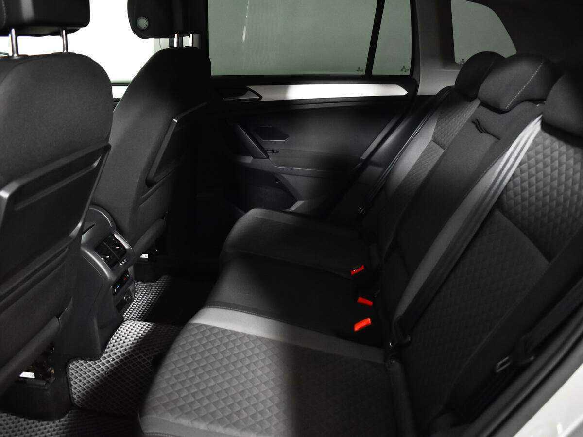 Купить Volkswagen Tiguan, 2017, 153 769 км, фото №10