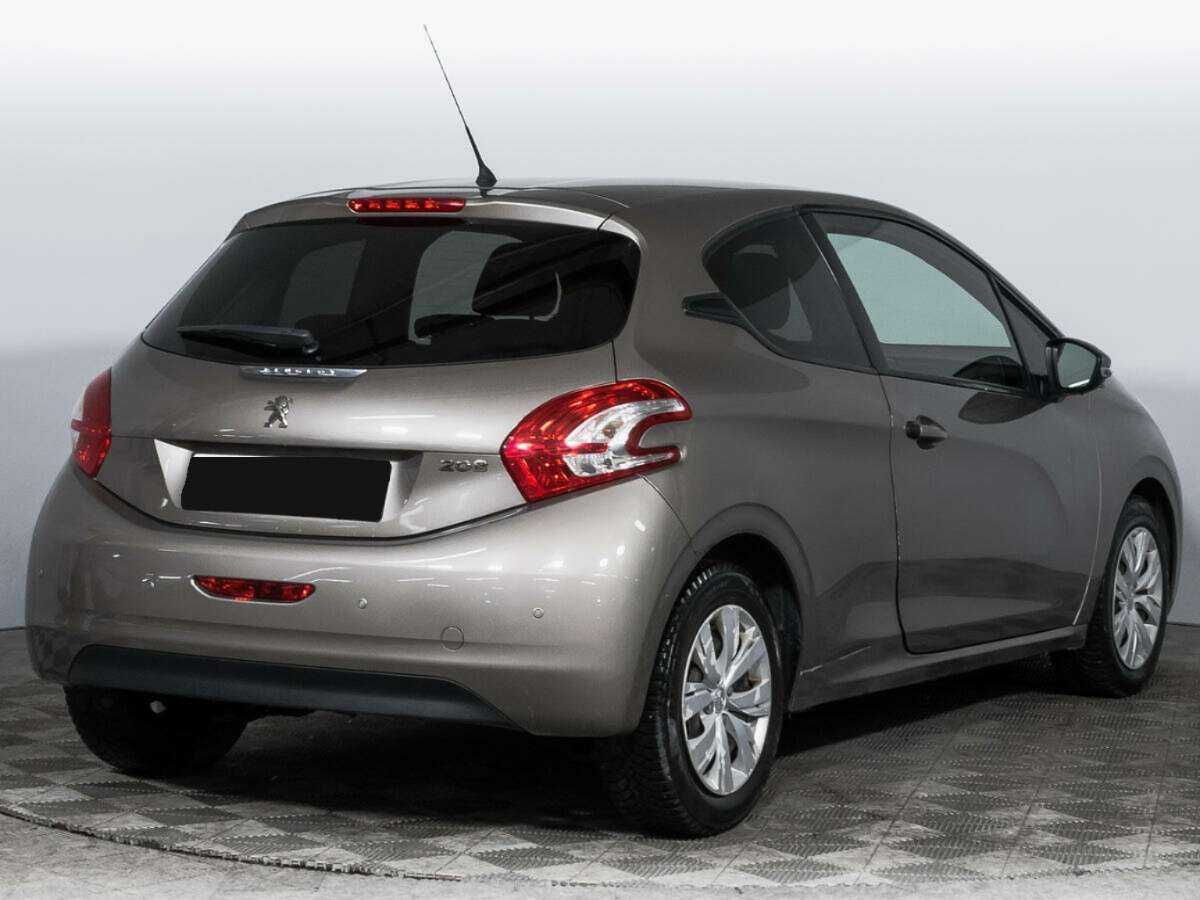 Купить Peugeot 208, 2013, 107 930 км, фото №5