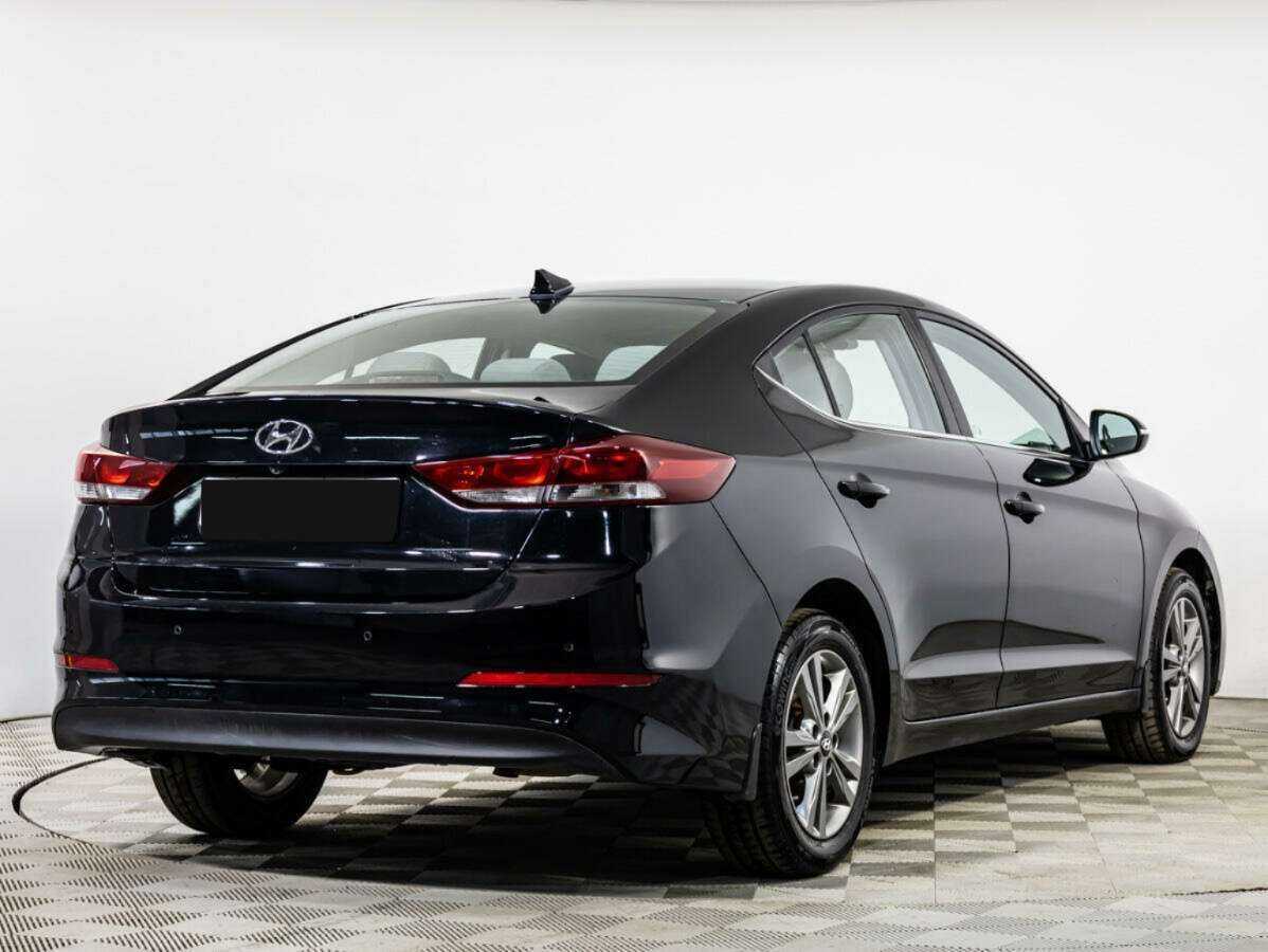 Купить Hyundai Elantra, 2018, 109 281 км, фото №4