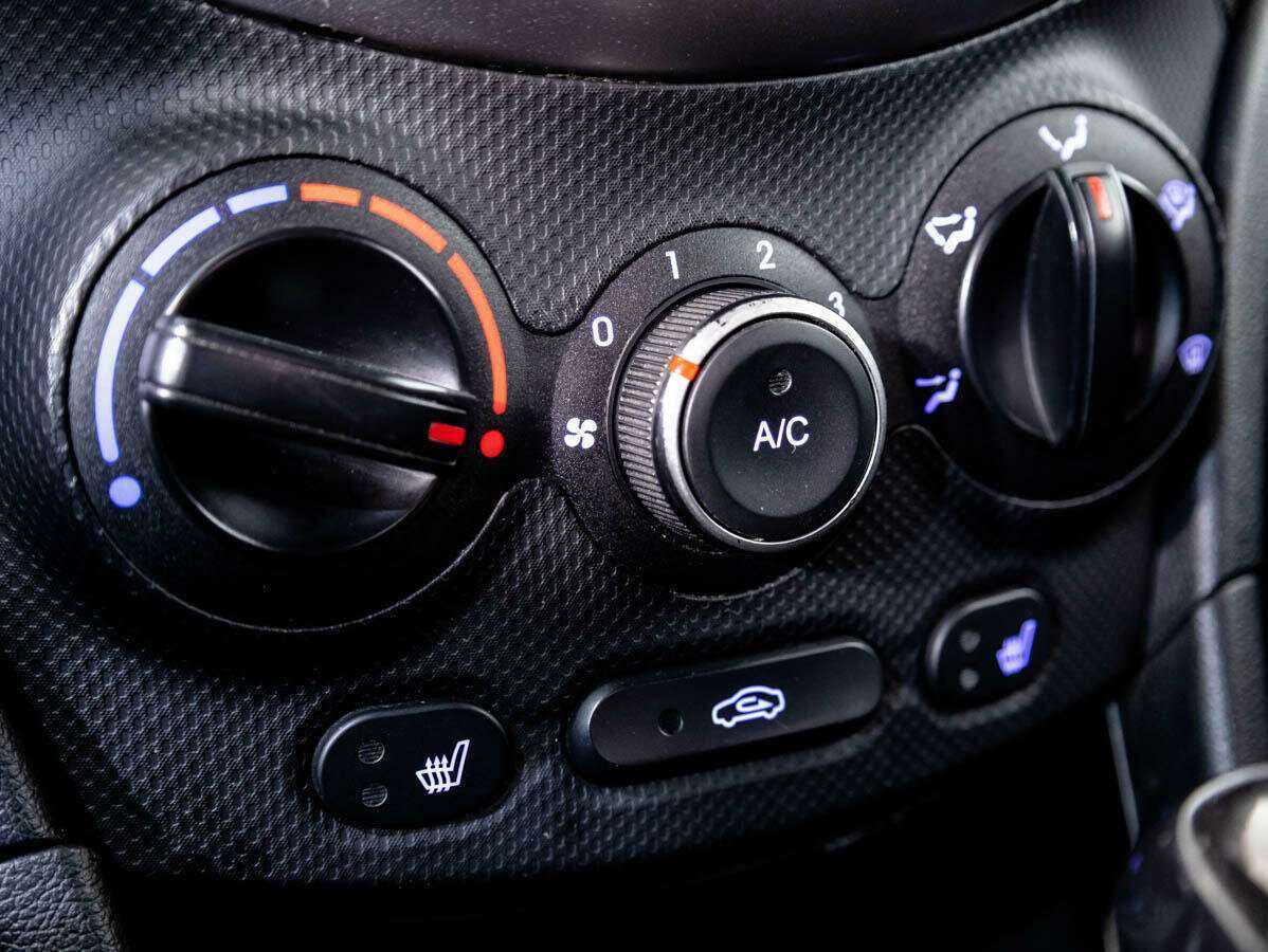 Купить Hyundai Solaris, 2014, 166 156 км, фото №16