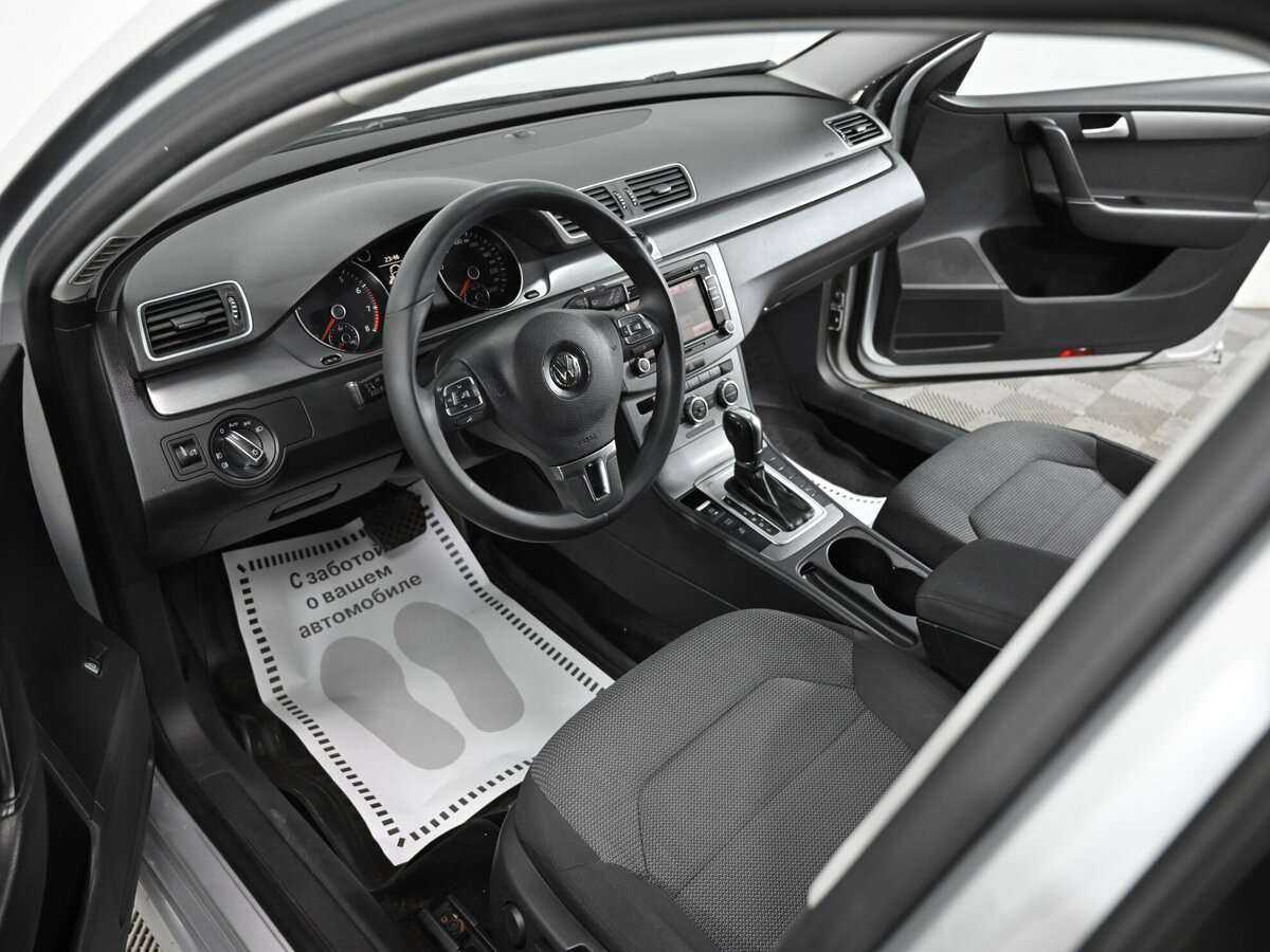 Купить Volkswagen Passat, 2014, 120 000 км, фото №4
