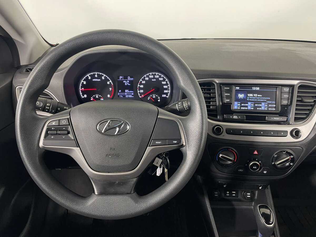 Купить Hyundai Solaris, 2017, 65 000 км, фото №11