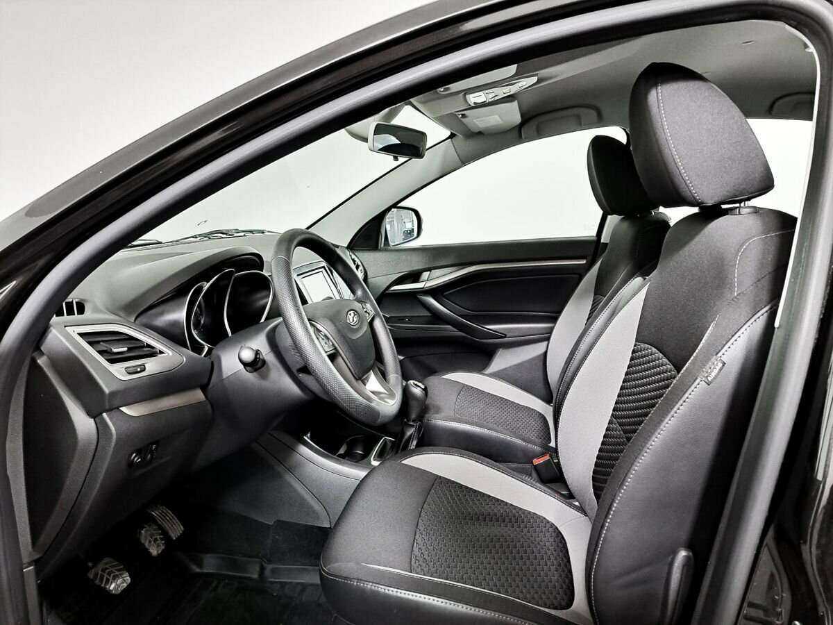 Купить Lada (ВАЗ) Vesta, 2017, 45 200 км, фото №11