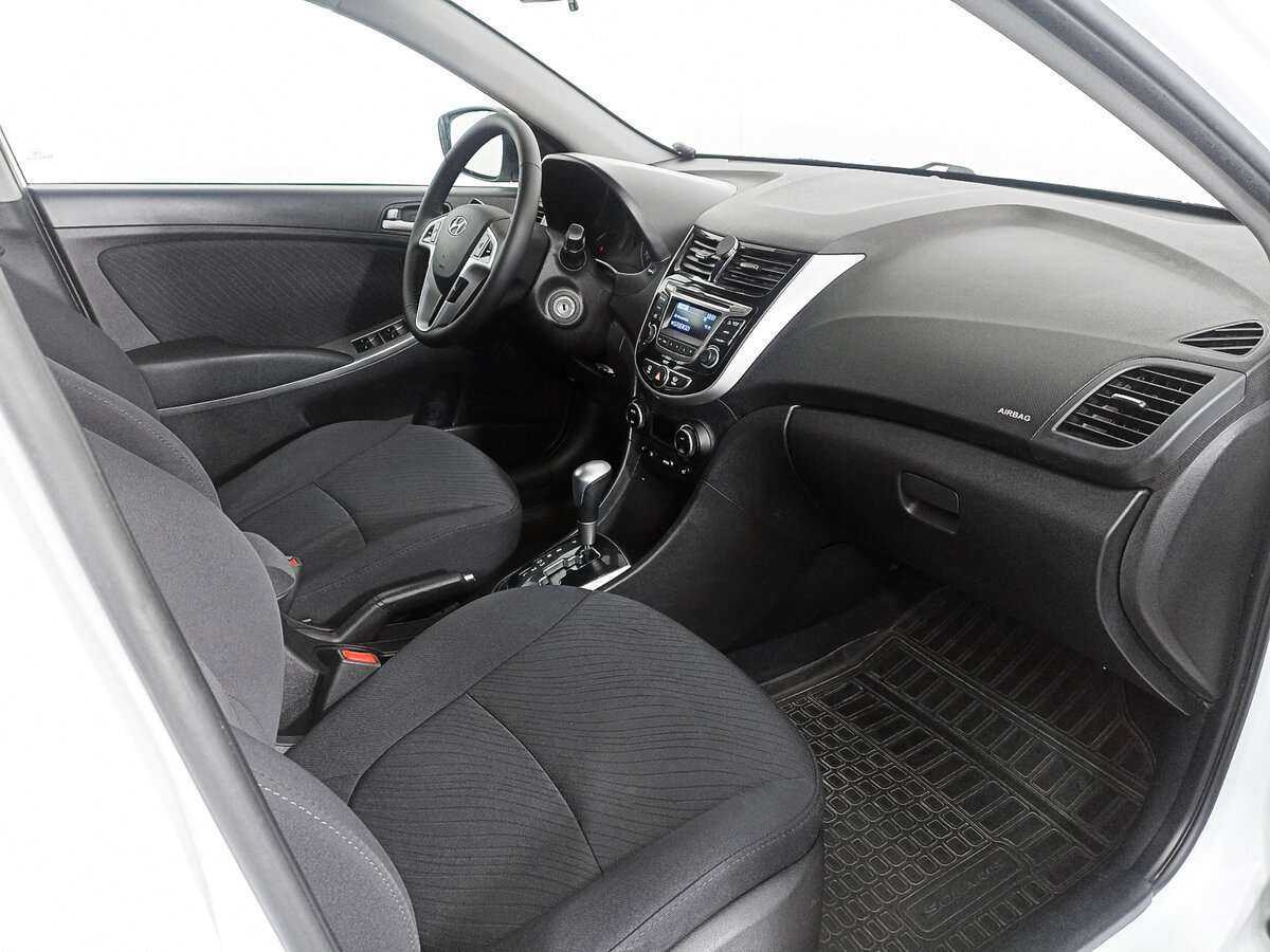 Купить Hyundai Solaris, 2016, 91 734 км, фото №8