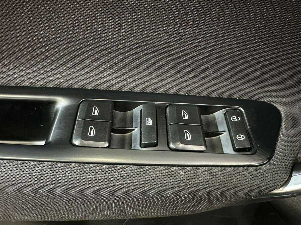 Купить Geely Atlas, 2019, 76 182 км, фото №16