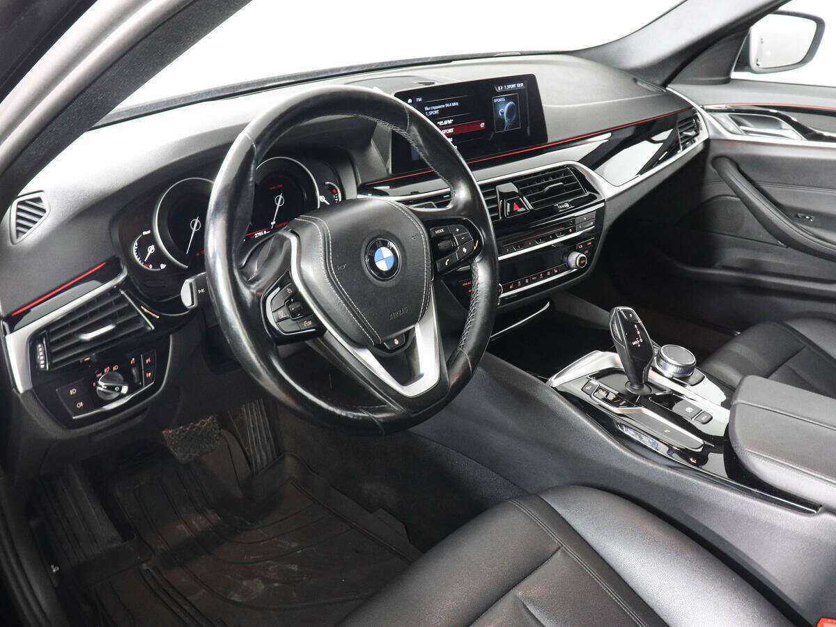 Купить BMW 5 серии 520d, 2017, 141 000 км, фото №12