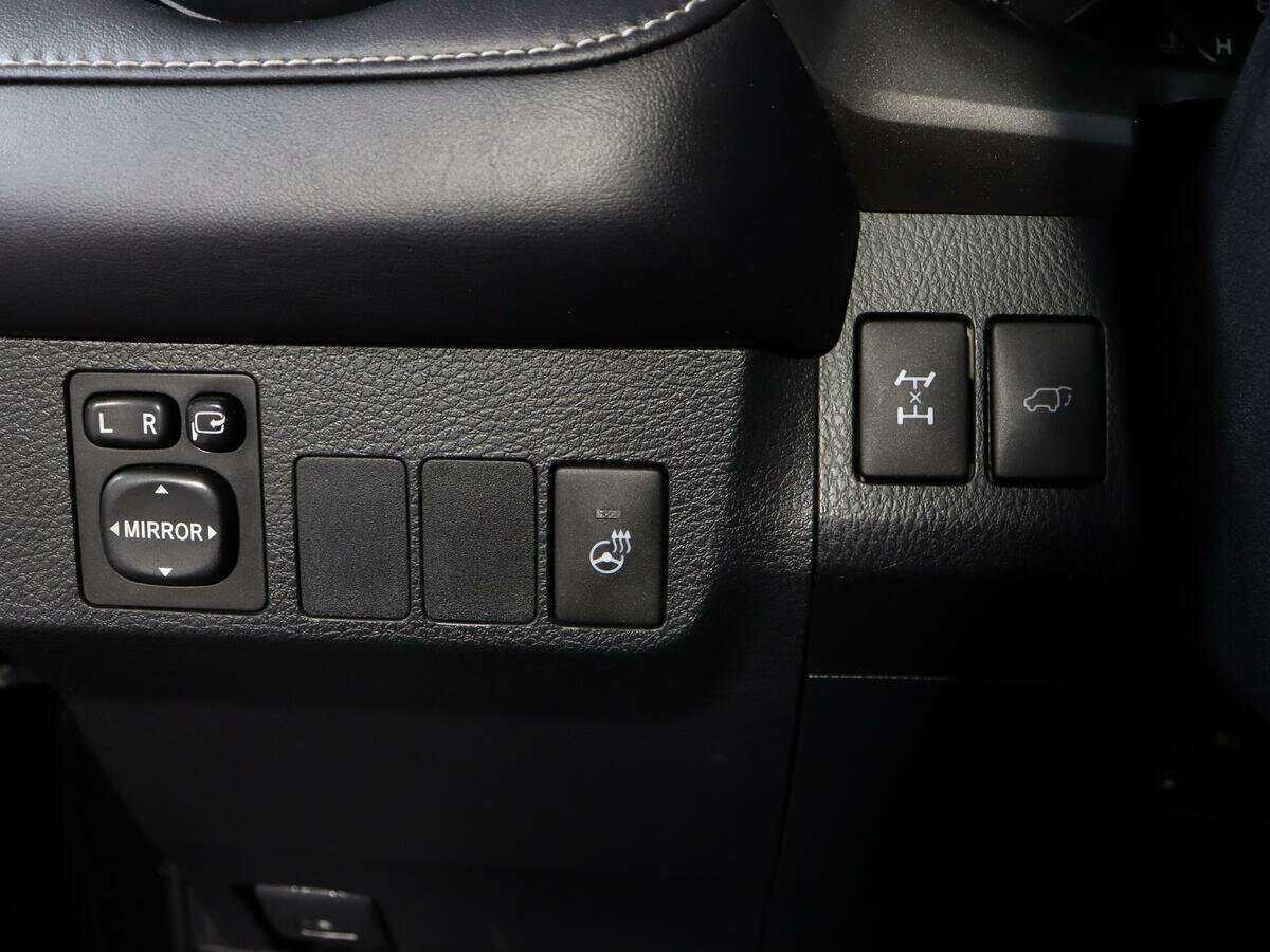 Купить Toyota RAV4, 2017, 141 211 км, фото №17