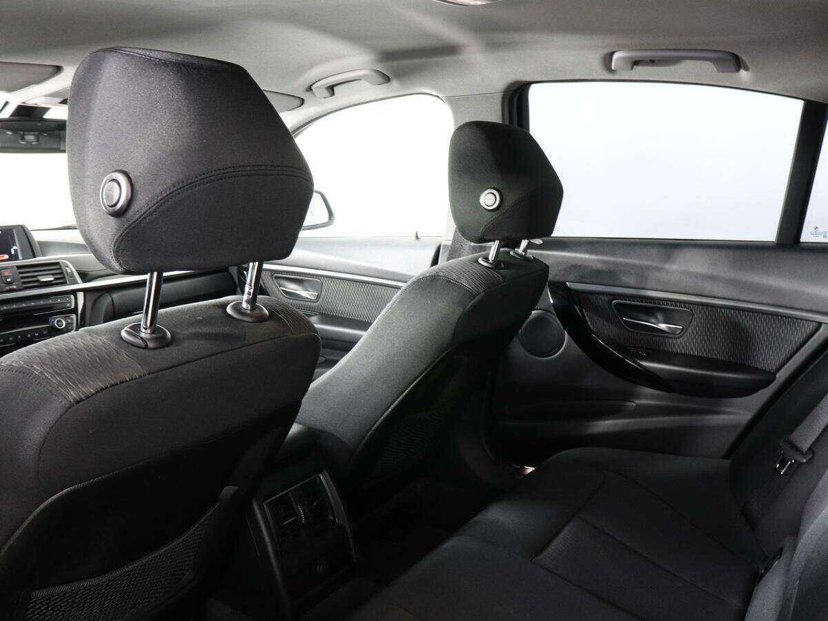 Купить BMW 3 серии 318i, 2015, 74 685 км, фото №10