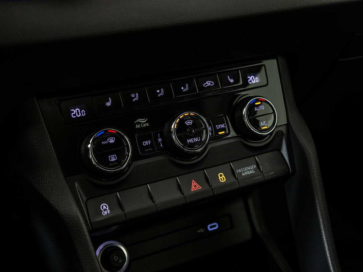 Купить Skoda Karoq, 2020, 92 200 км, фото №15