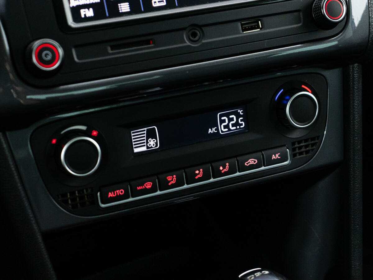 Купить Volkswagen Polo, 2018, 54 721 км, фото №16