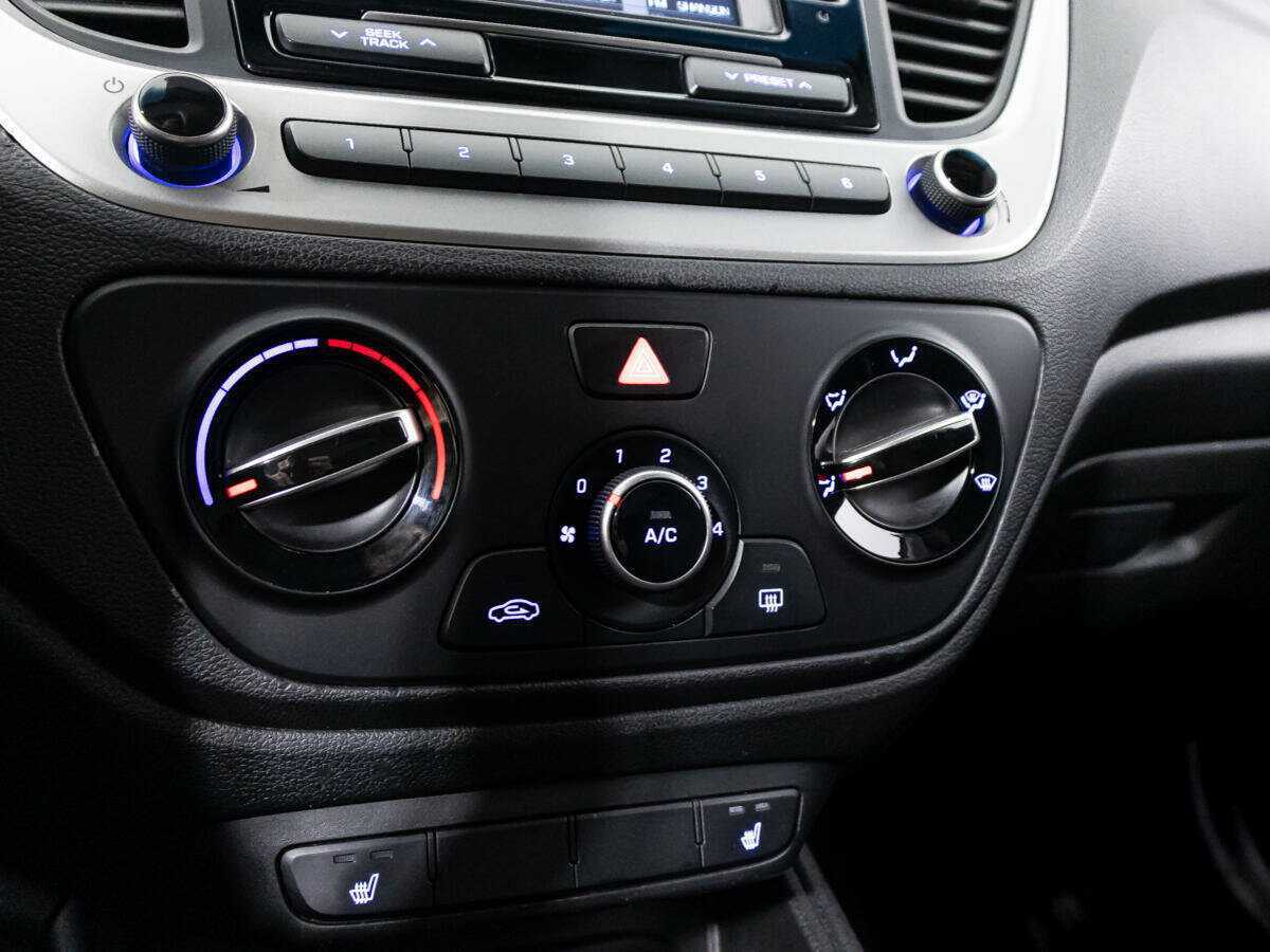 Купить Hyundai Solaris, 2017, 82 946 км, фото №15