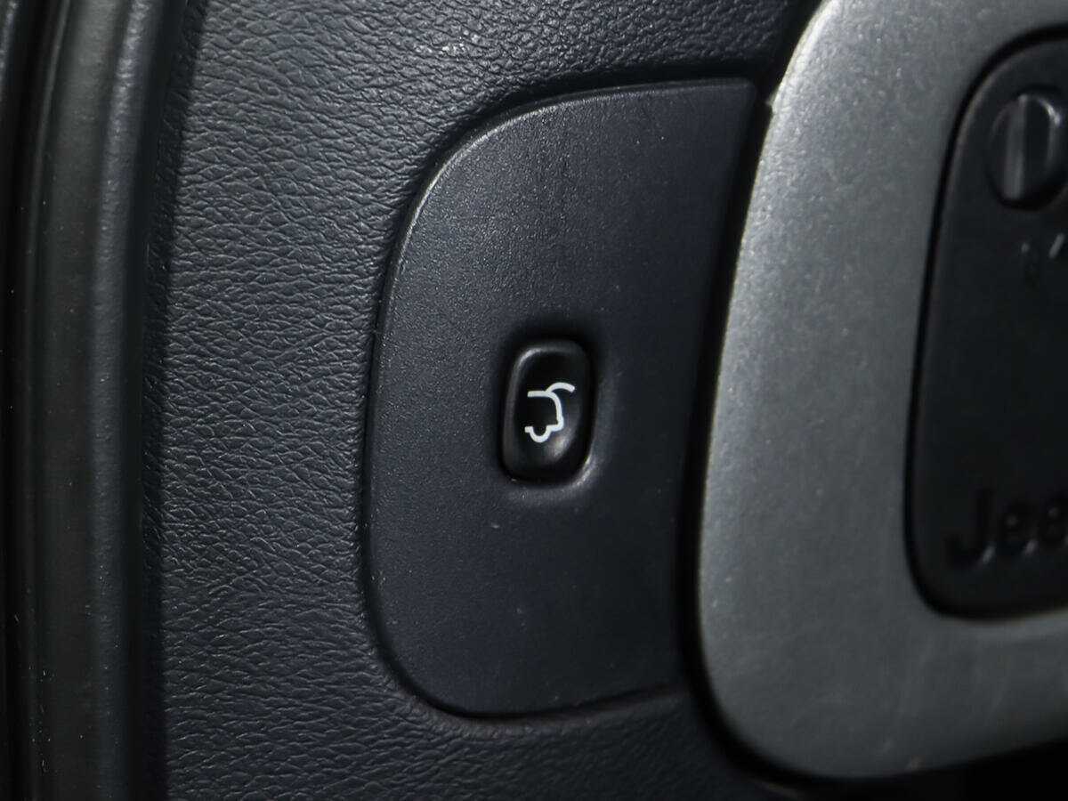 Купить Jeep Cherokee, 2014, 145 000 км, фото №15