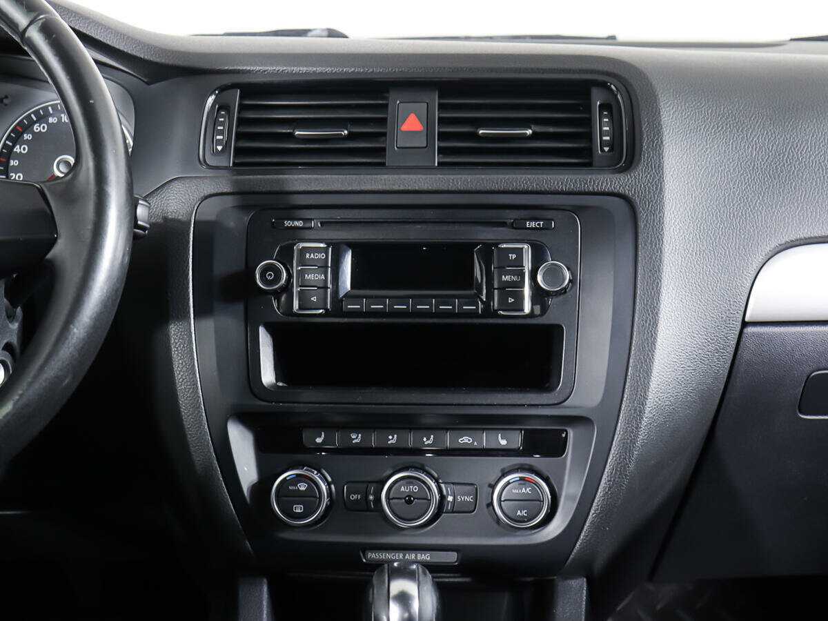 Купить Volkswagen Jetta, 2012, 279 369 км, фото №10