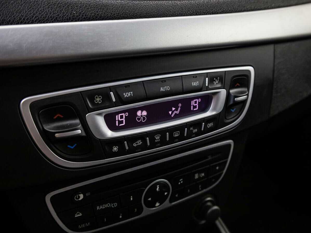 Купить Renault Megane, 2012, 146 215 км, фото №15