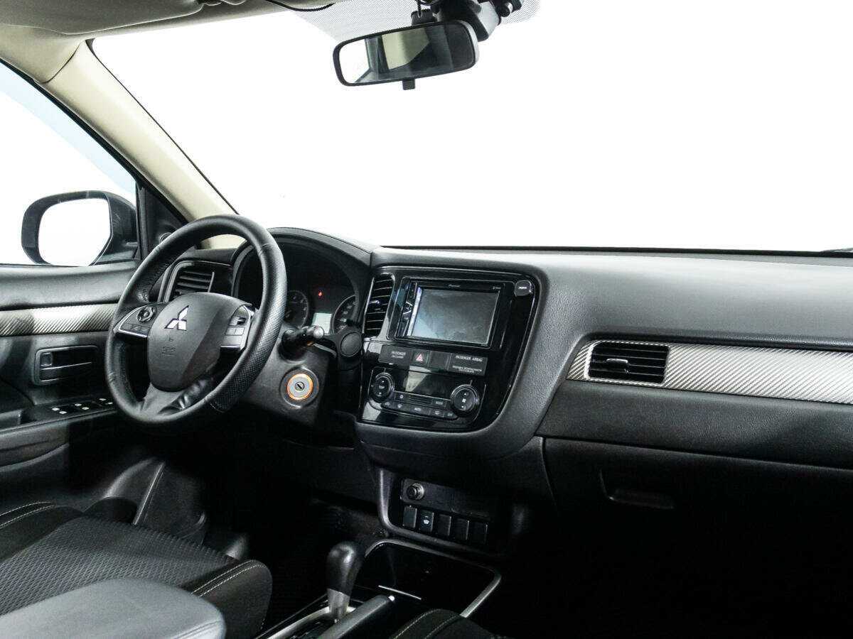 Купить Mitsubishi Outlander, 2017, 108 590 км, фото №8