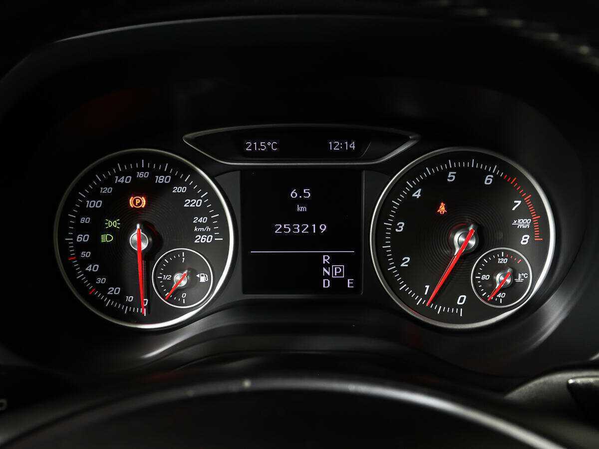 Купить Mercedes-Benz B-Класс 180, 2015, 253 218 км, фото №10