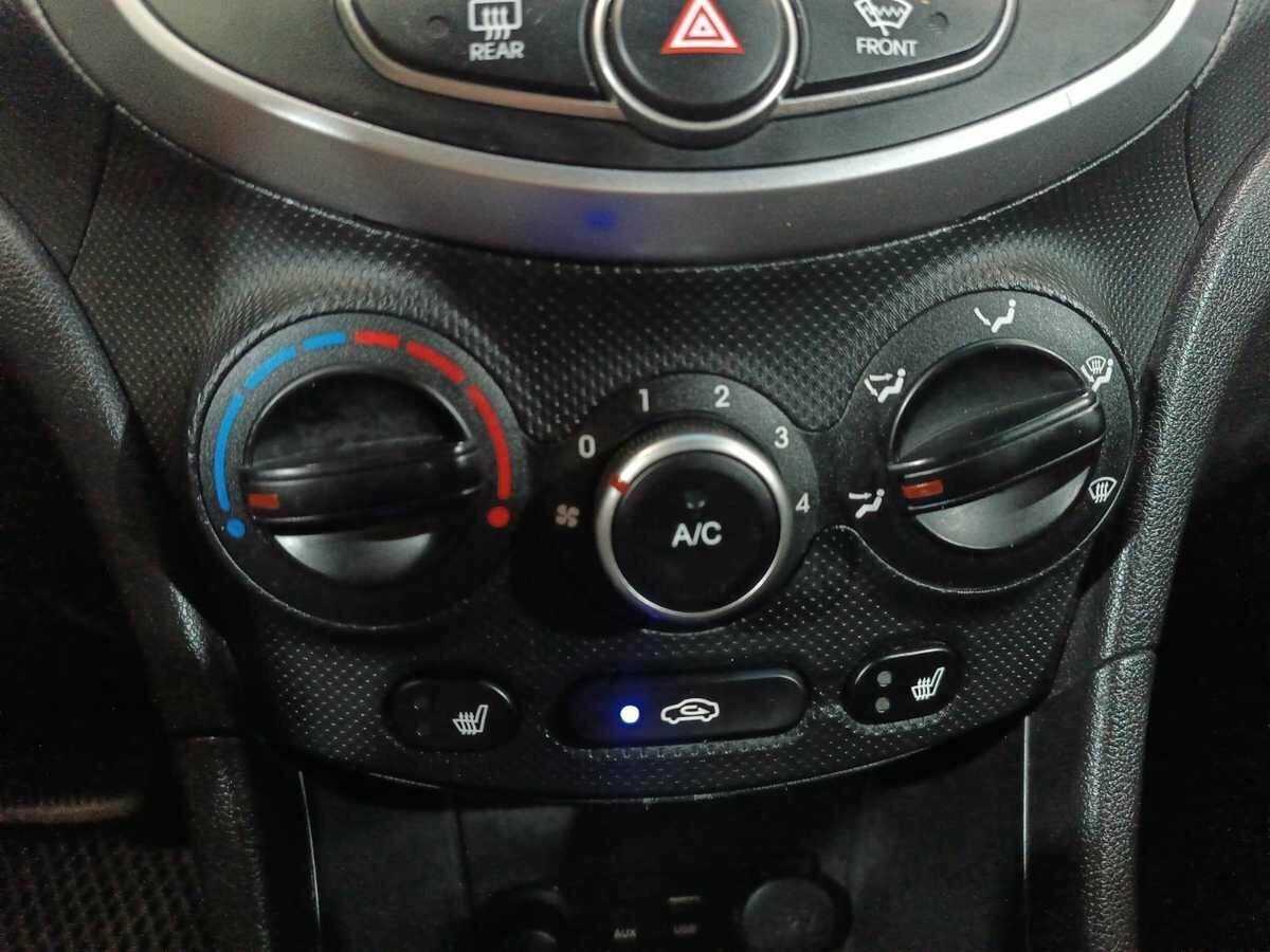 Купить Hyundai Solaris, 2016, 71 506 км, фото №15