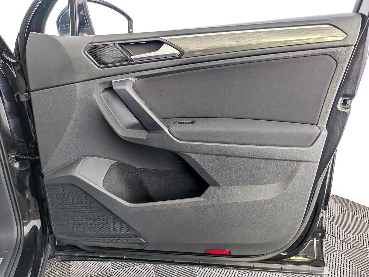 Купить Volkswagen Tiguan, 2019, 110 620 км, фото №20