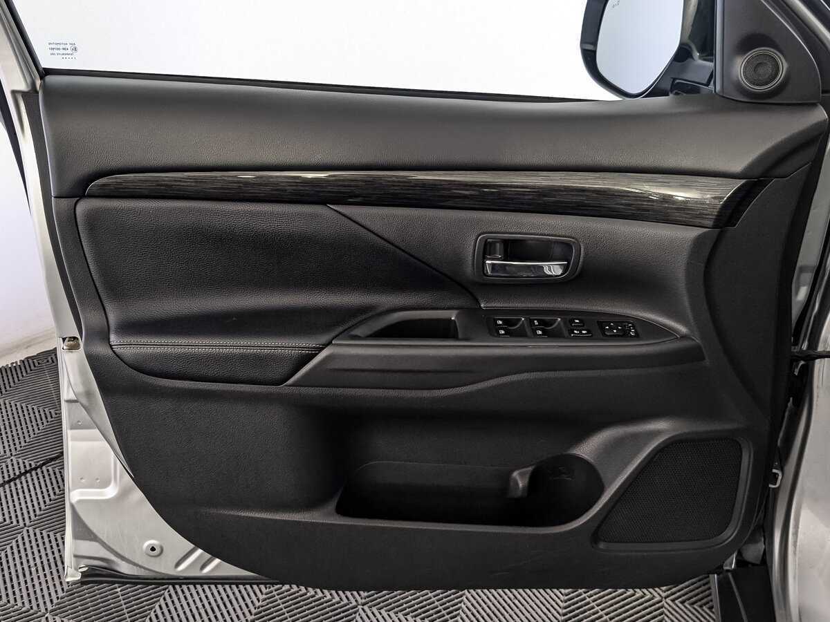 Купить Mitsubishi Outlander, 2017, 228 089 км, фото №14