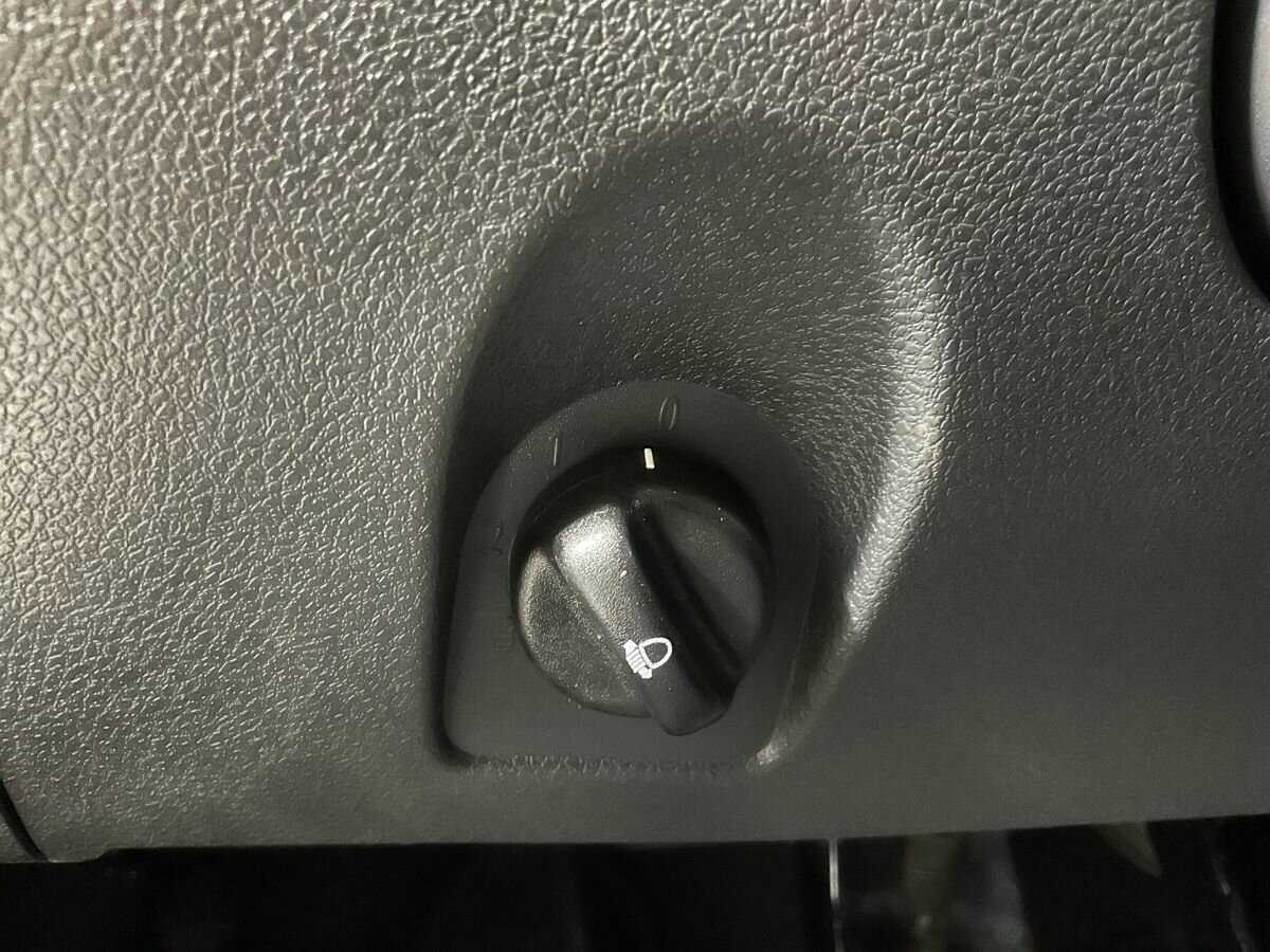 Купить Renault Logan, 2018, 200 819 км, фото №9