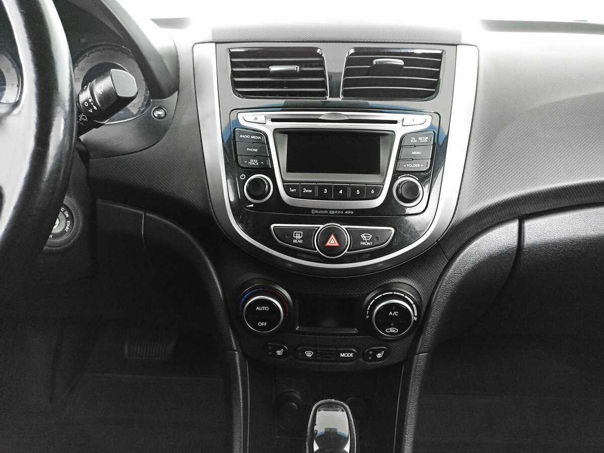 Купить Hyundai Solaris, 2015, 70 454 км, фото №12