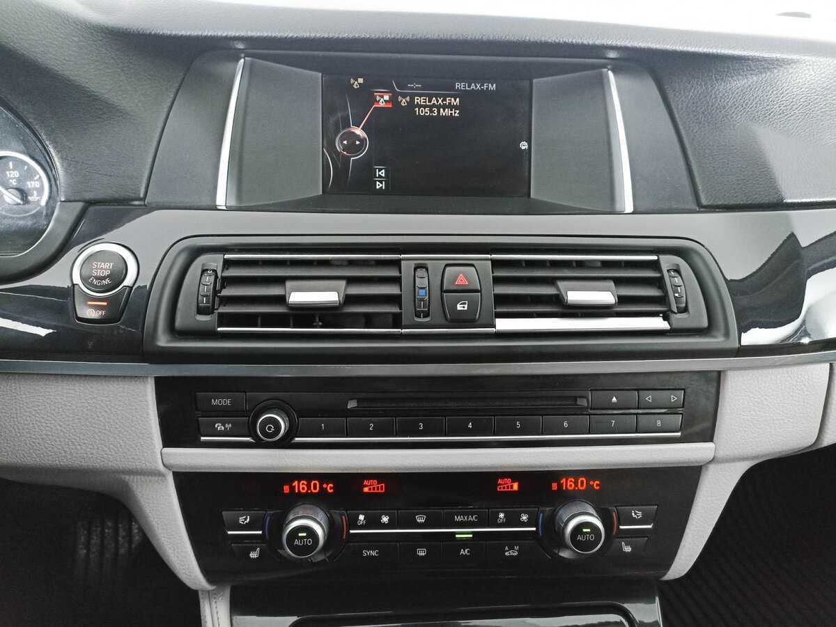 Купить BMW 5 серии 528i, 2014, 128 197 км, фото №13