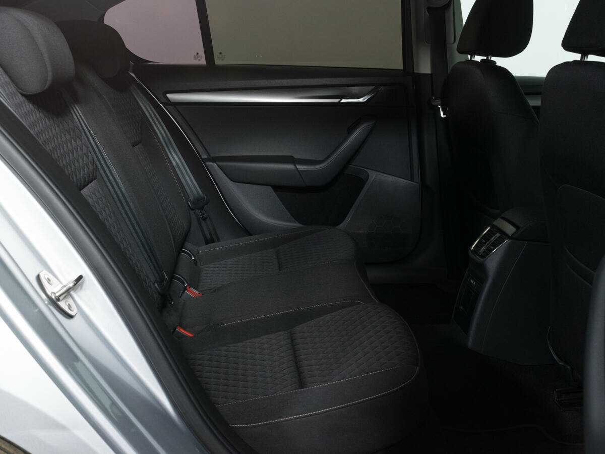 Купить Skoda Octavia, 2017, 130 000 км, фото №9