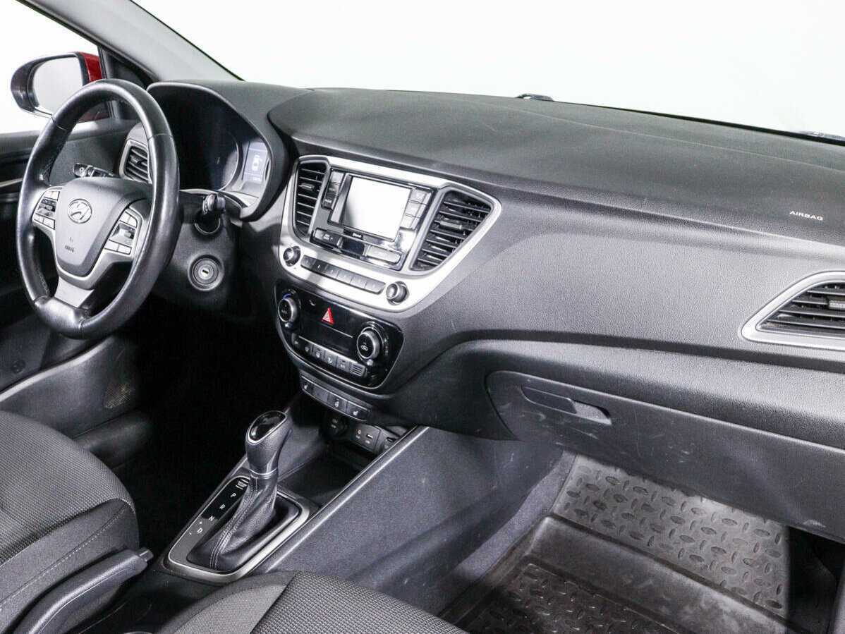 Купить Hyundai Solaris, 2017, 108 895 км, фото №7