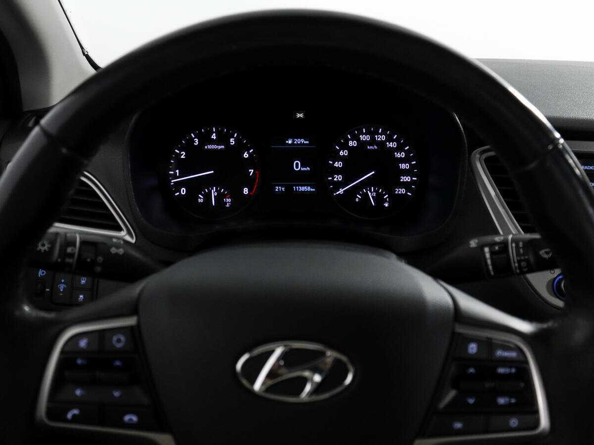 Купить Hyundai Solaris, 2019, 113 857 км, фото №16