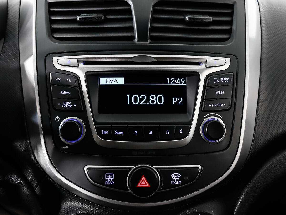 Купить Hyundai Solaris, 2014, 129 635 км, фото №13